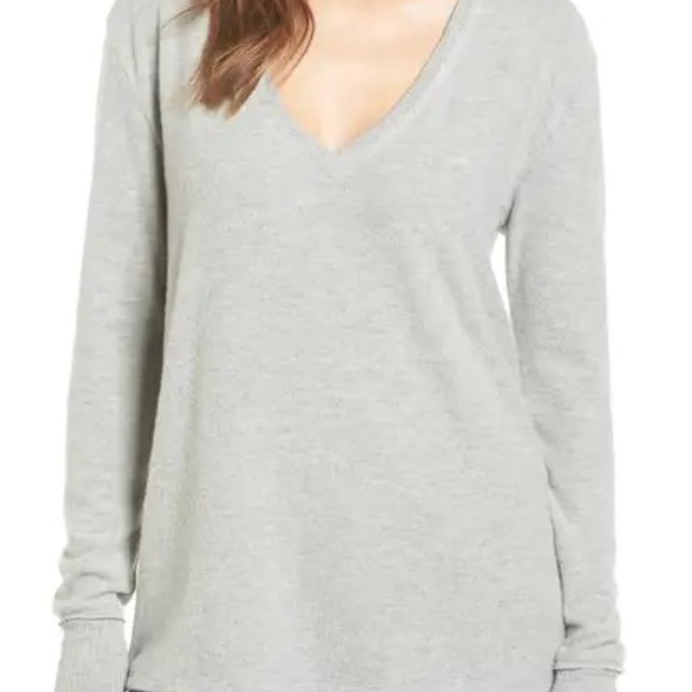BP. Grey V-Neck Pullover Size XS